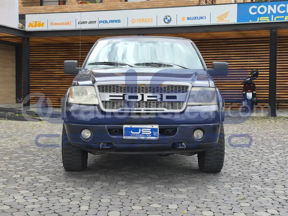 Foto 2 de Ford F150 XLT 4X4