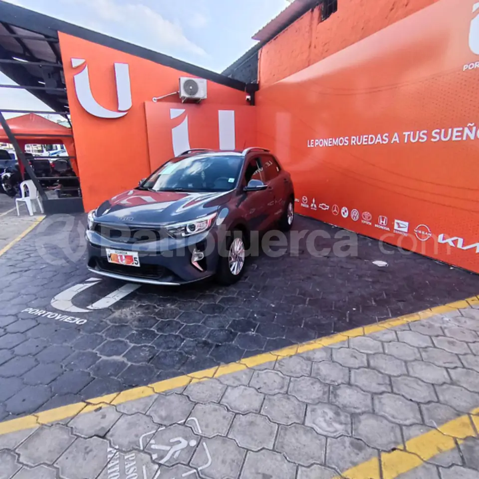 Foto 3 de Kia Stonic LX