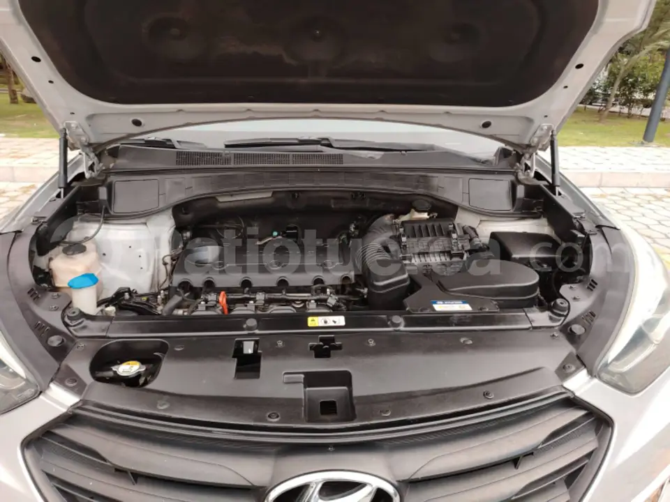 Foto 15 de Hyundai Santa Fe 4x2