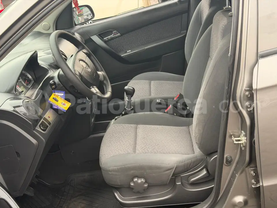 Foto 10 de Chevrolet Aveo Emotion