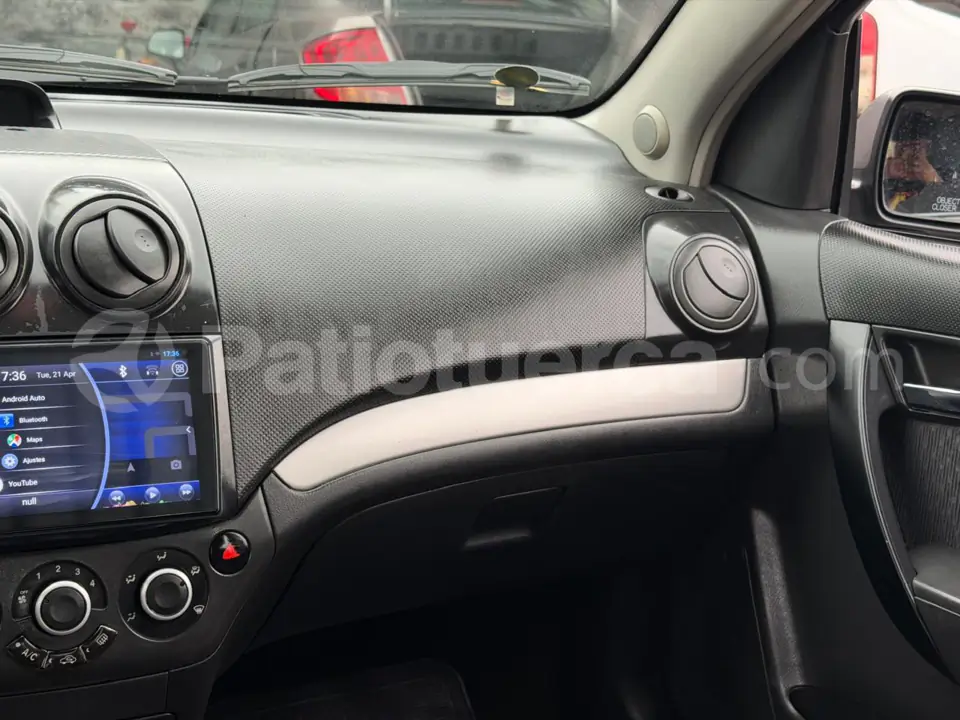 Foto 14 de Chevrolet Aveo Emotion