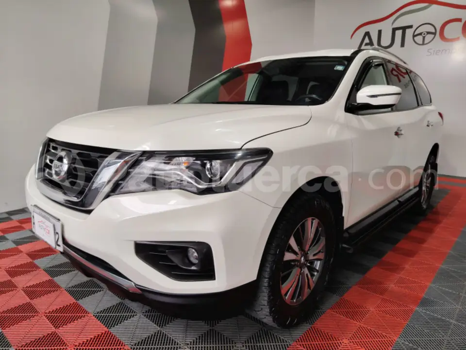 Foto 2 de Nissan Pathfinder Advance