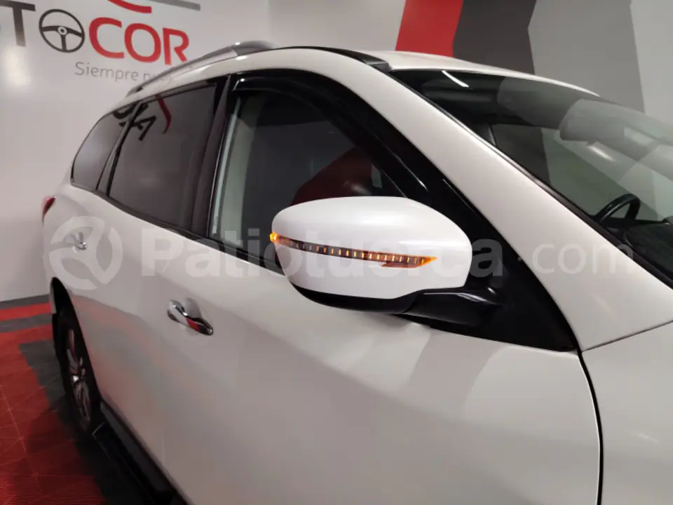 Foto 4 de Nissan Pathfinder Advance