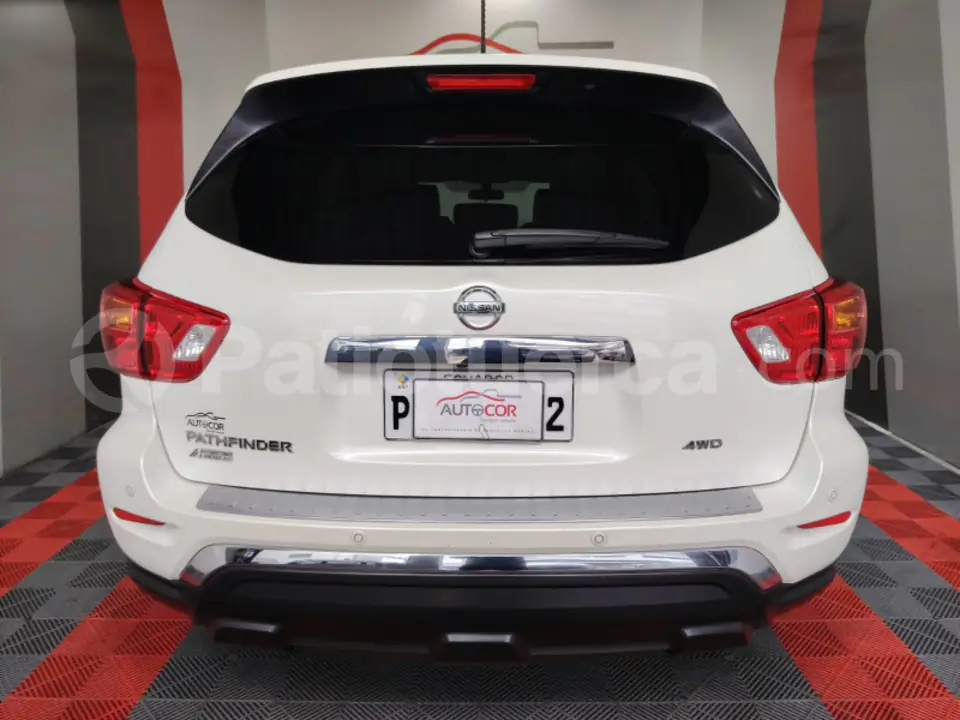 Foto 9 de Nissan Pathfinder Advance