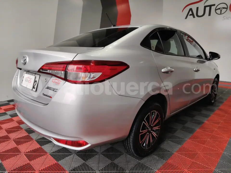 Foto 7 de Toyota Yaris