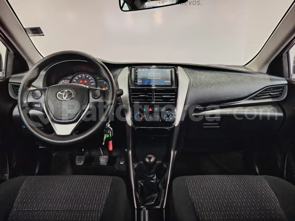 Foto 21 de Toyota Yaris