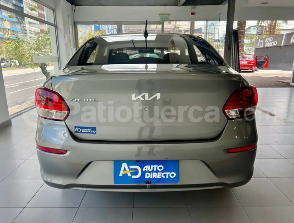 Foto 4 de Kia Soluto LX