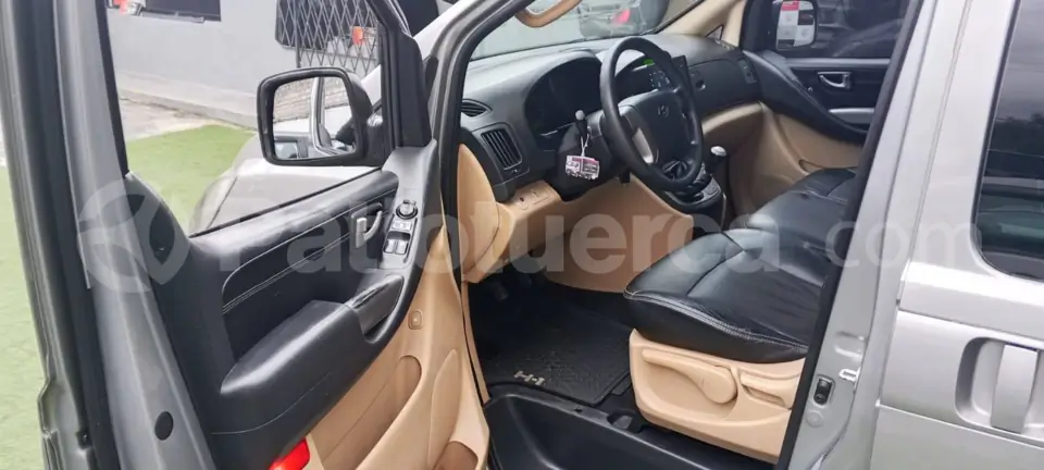 Foto 13 de Hyundai H1 12 pasajeros