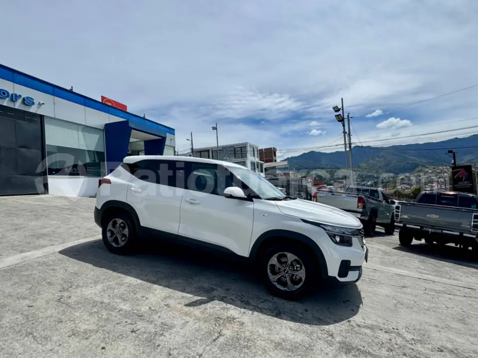 Foto 1 de Kia Seltos LX