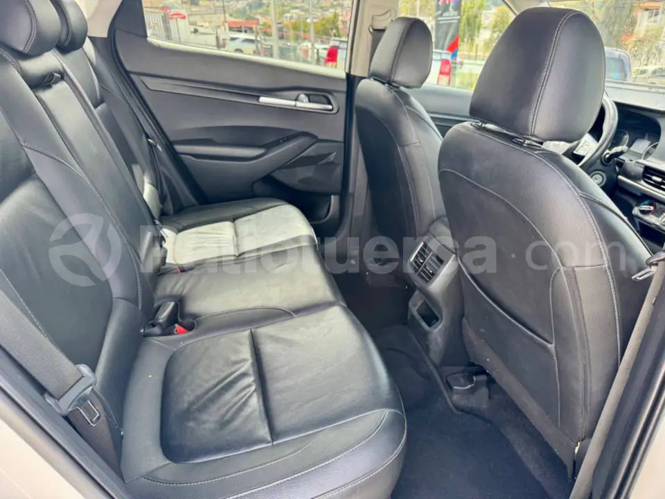 Foto 10 de Kia Seltos LX