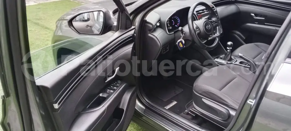 Foto 10 de Hyundai TUCSON NX4E GL