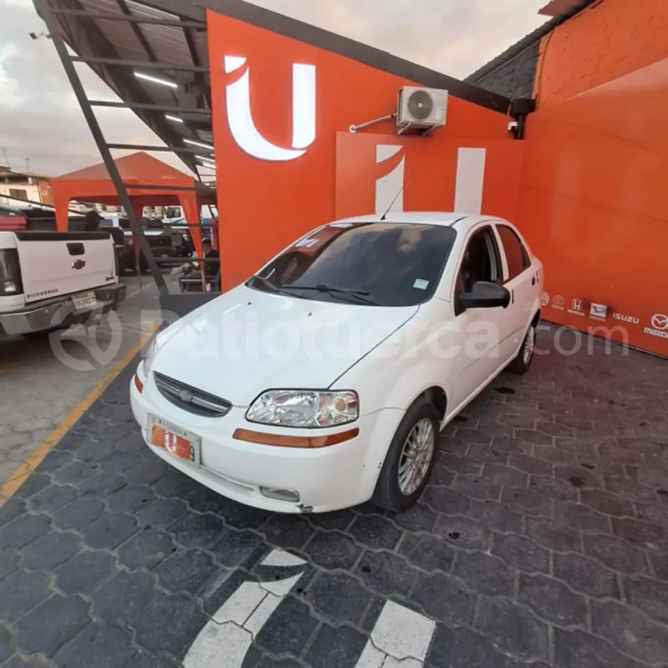 Foto 2 de Chevrolet Aveo Family