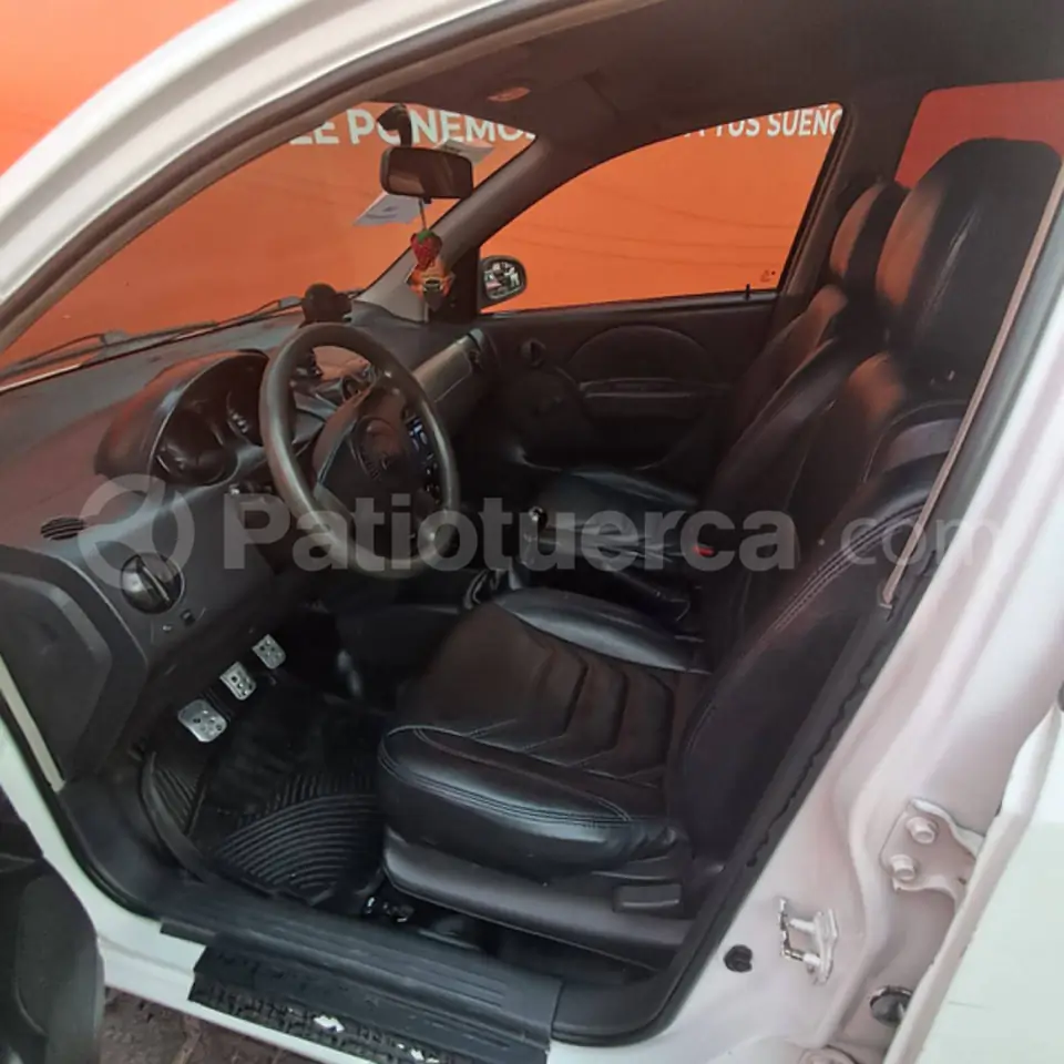 Foto 9 de Chevrolet Aveo Family
