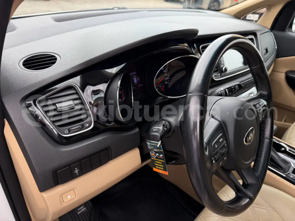 Foto 13 de Kia Grand Carnival