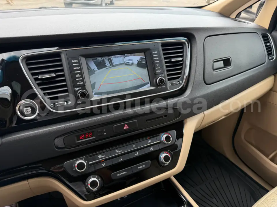 Foto 15 de Kia Grand Carnival