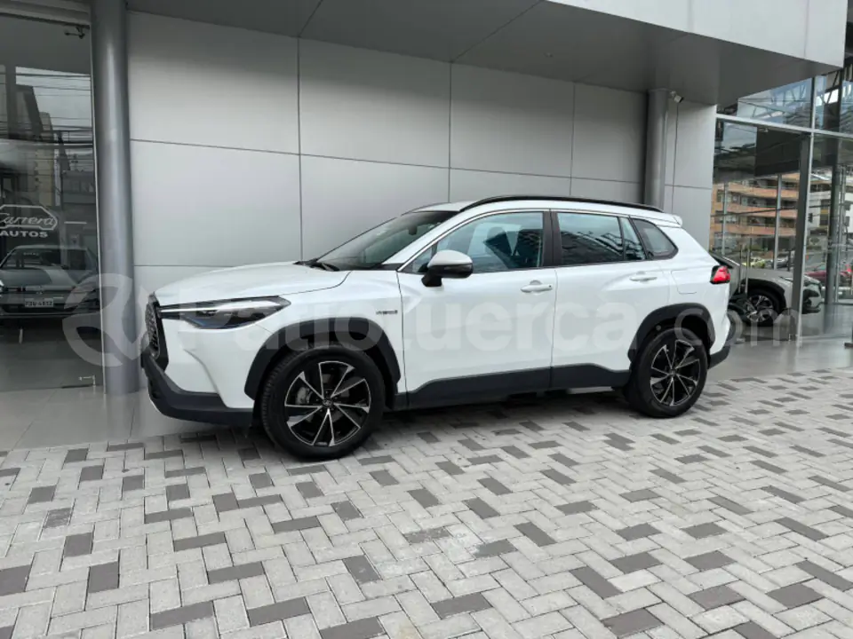 Foto 1 de Toyota Corolla Cross Mid