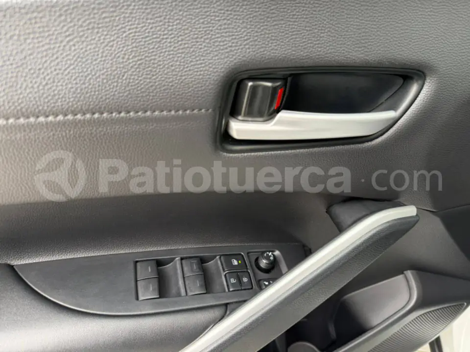 Foto 6 de Toyota Corolla Cross Mid