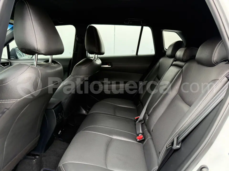 Foto 7 de Toyota Corolla Cross Mid