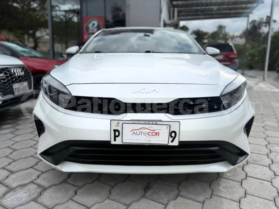 Foto 2 de Kia Cerato