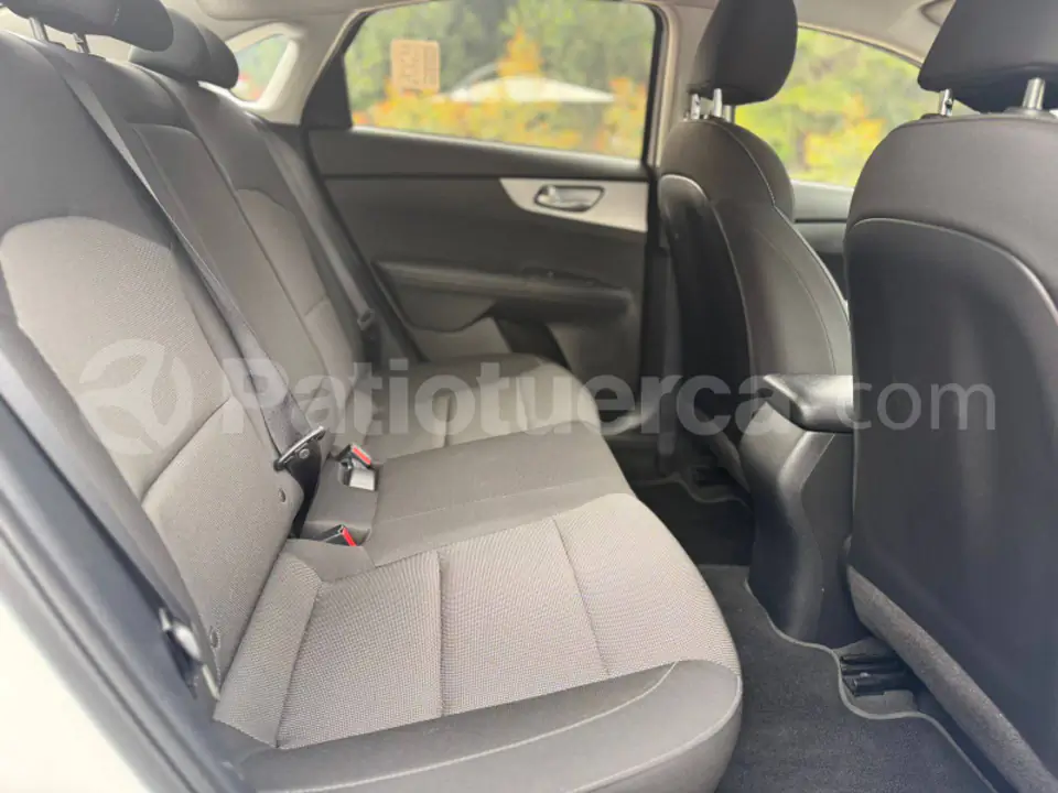 Foto 16 de Kia Cerato