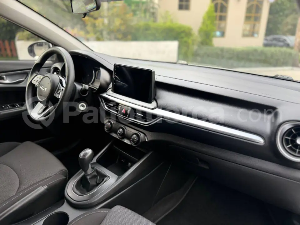 Foto 18 de Kia Cerato