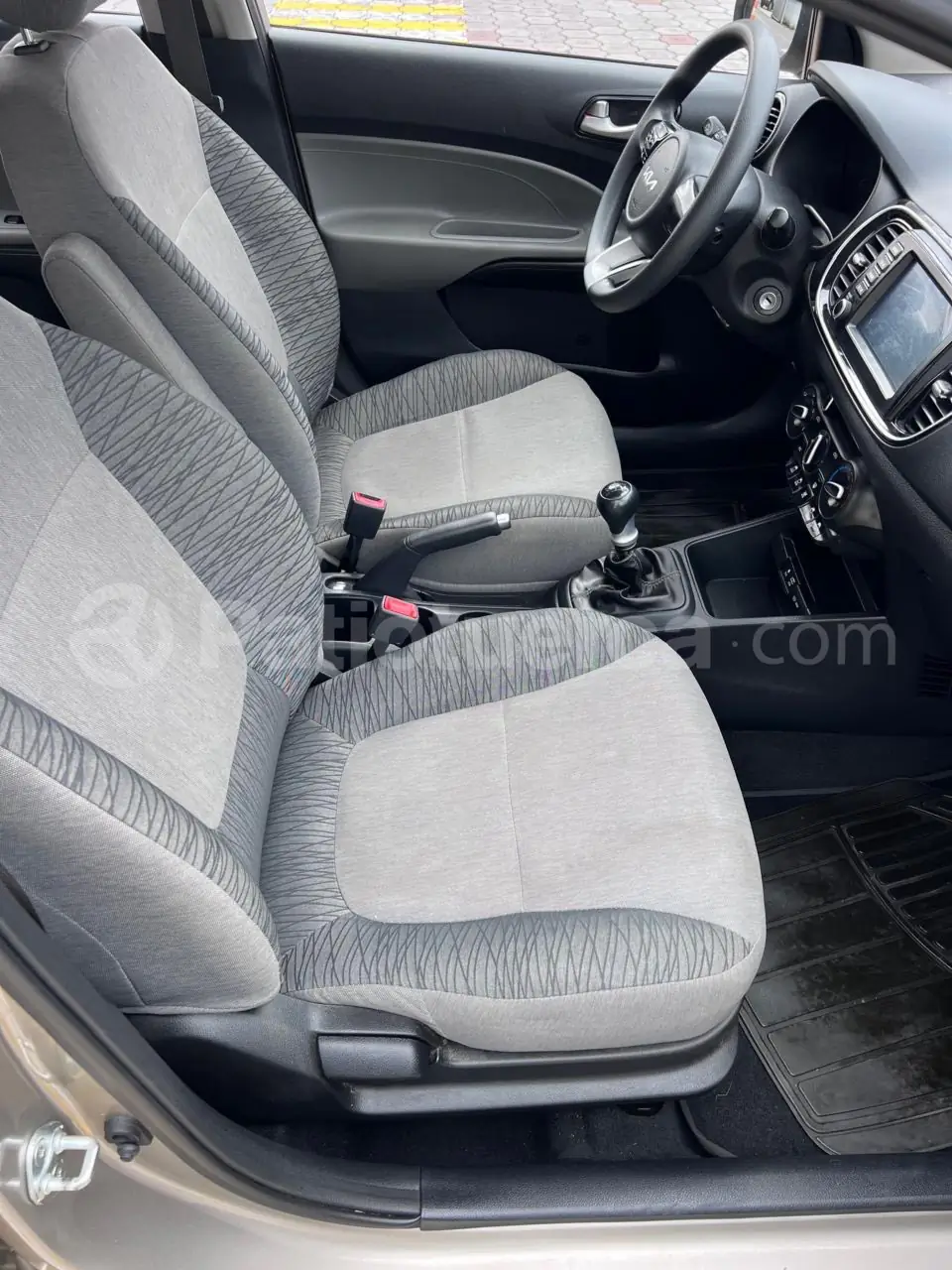 Foto 8 de Kia Soluto LX