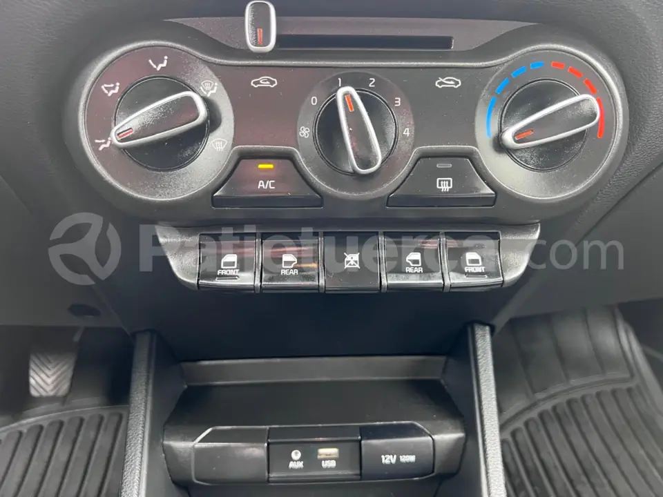 Foto 12 de Kia Soluto LX