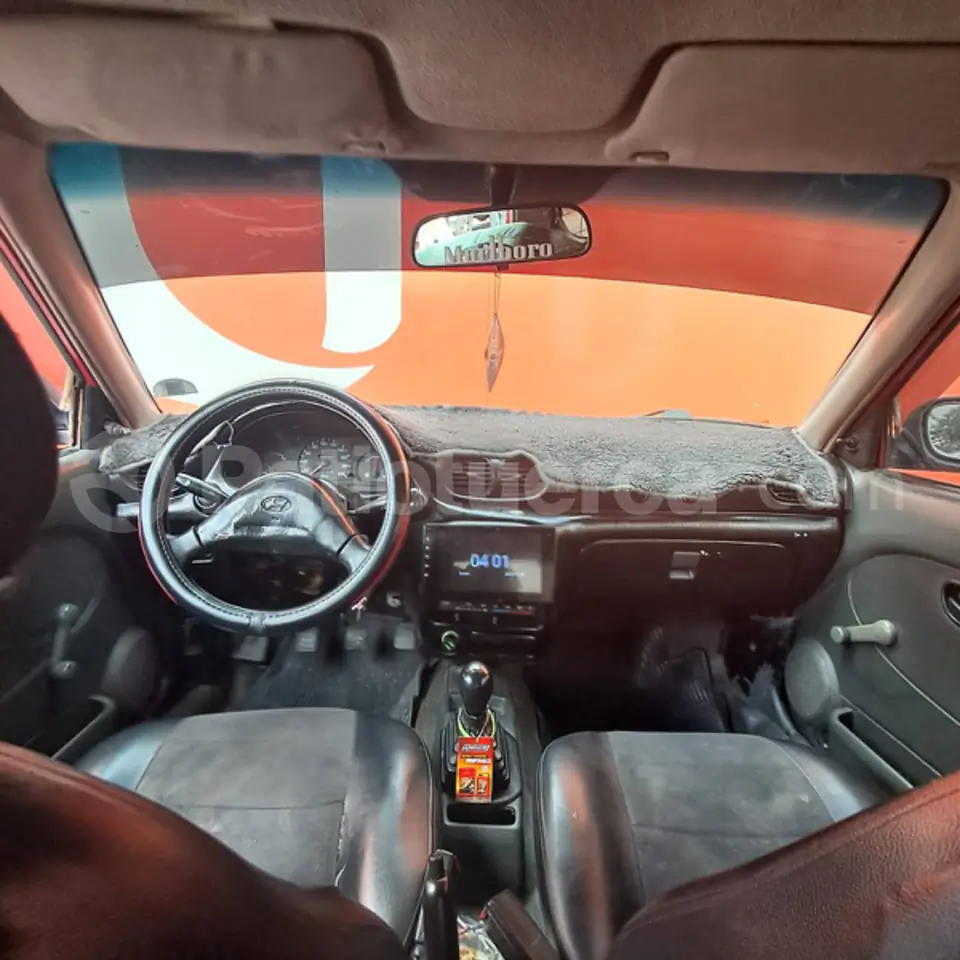 Foto 8 de Hyundai Accent