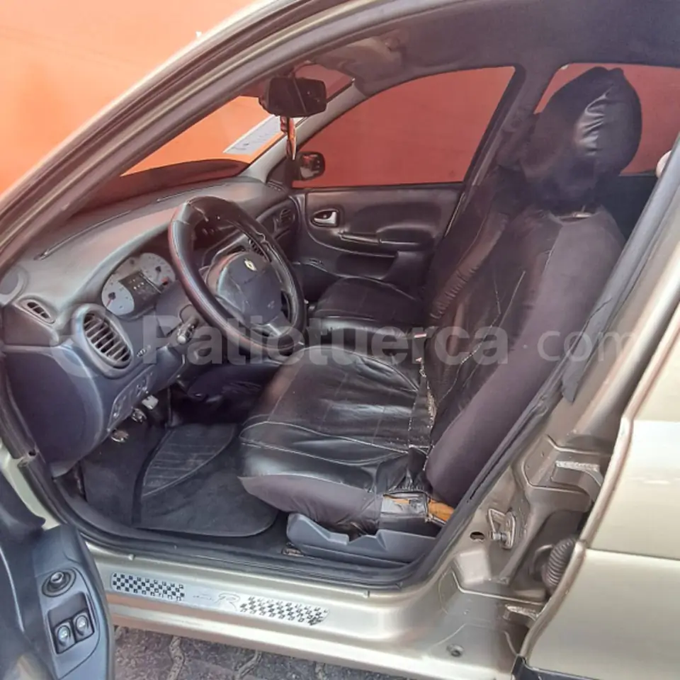 Foto 9 de Renault Megane