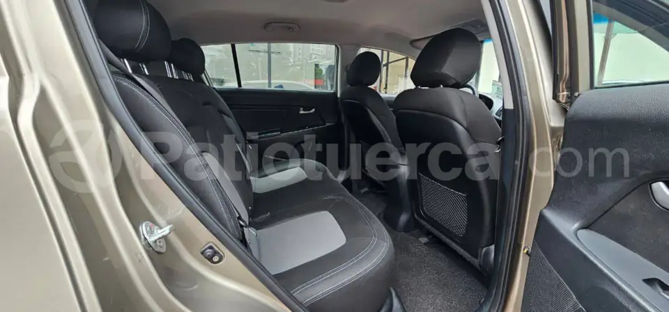 Foto 10 de Kia SPORTAGE GL