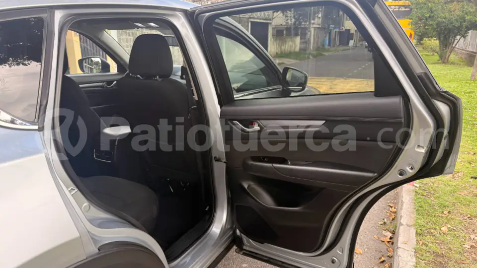 Foto 16 de Mazda CX- 5 CORE