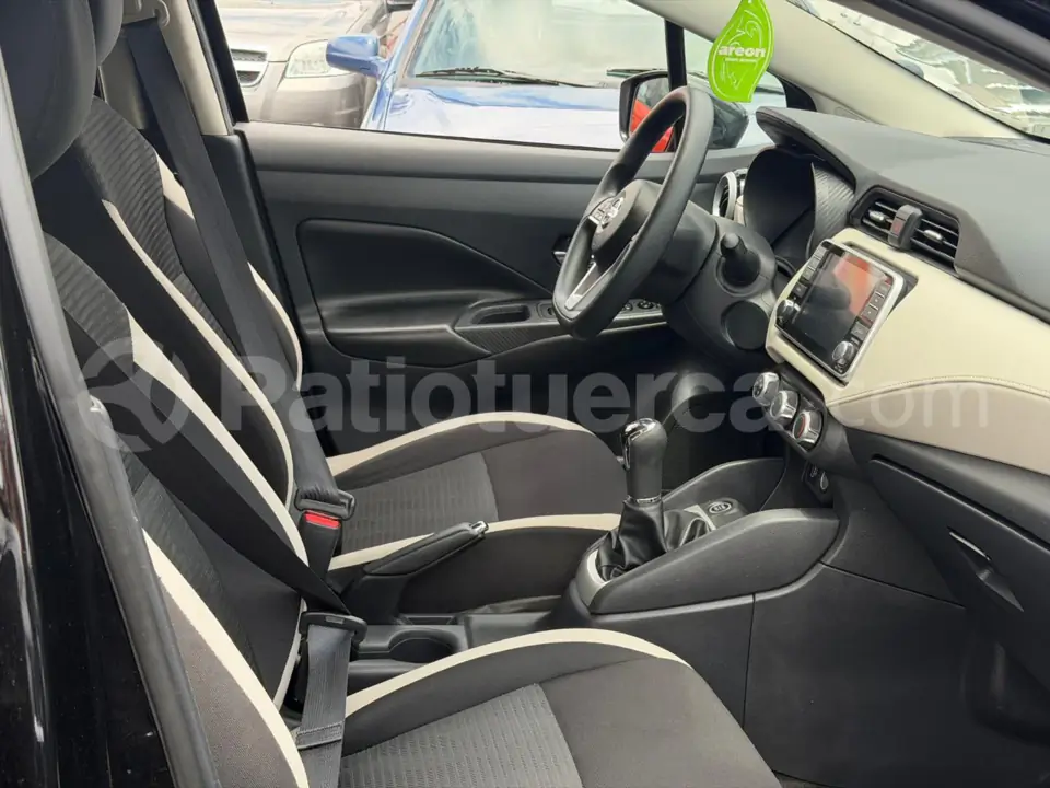 Foto 9 de Nissan Versa