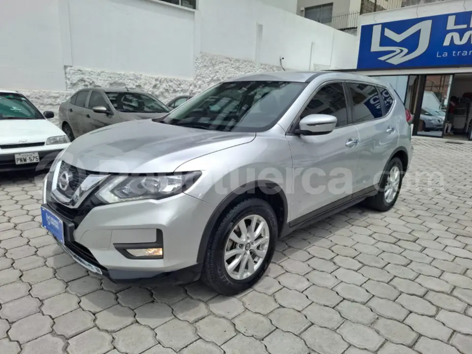 Foto 1 de Nissan XTRAIL SENSE