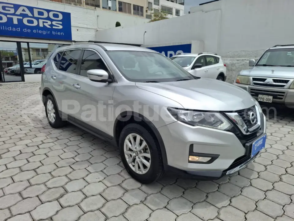 Foto 2 de Nissan XTRAIL SENSE