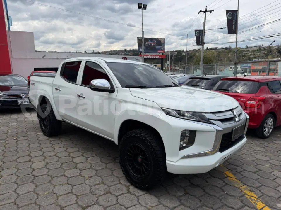 Foto 2 de Mitsubishi L200 GLX