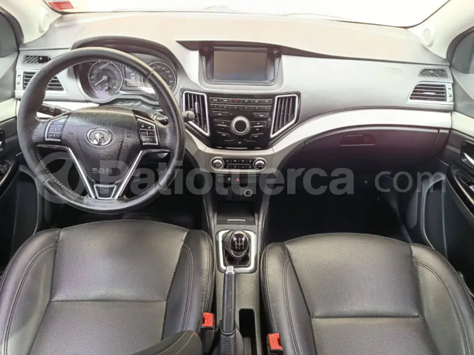 Foto 4 de Great Wall VOLEEX C30 LUXURY