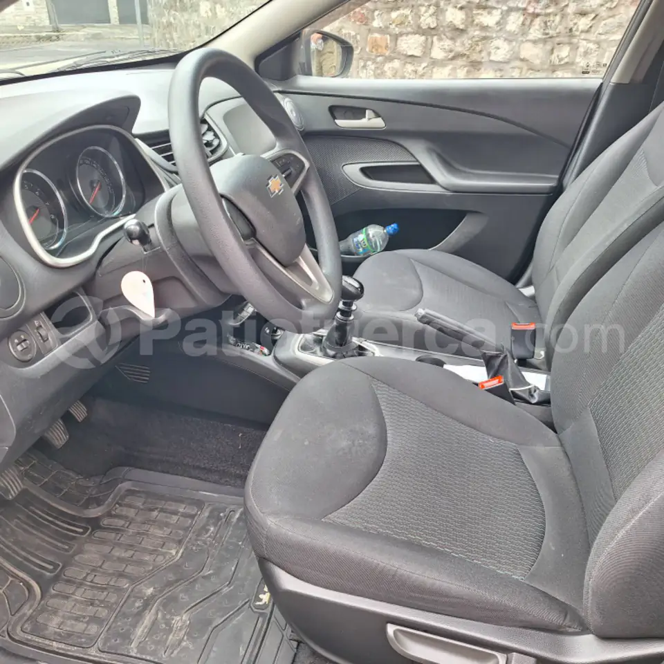 Foto 3 de Chevrolet SAIL LS