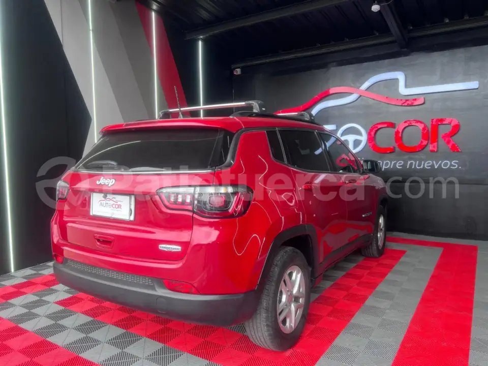 Foto 20 de Jeep Compass Sport