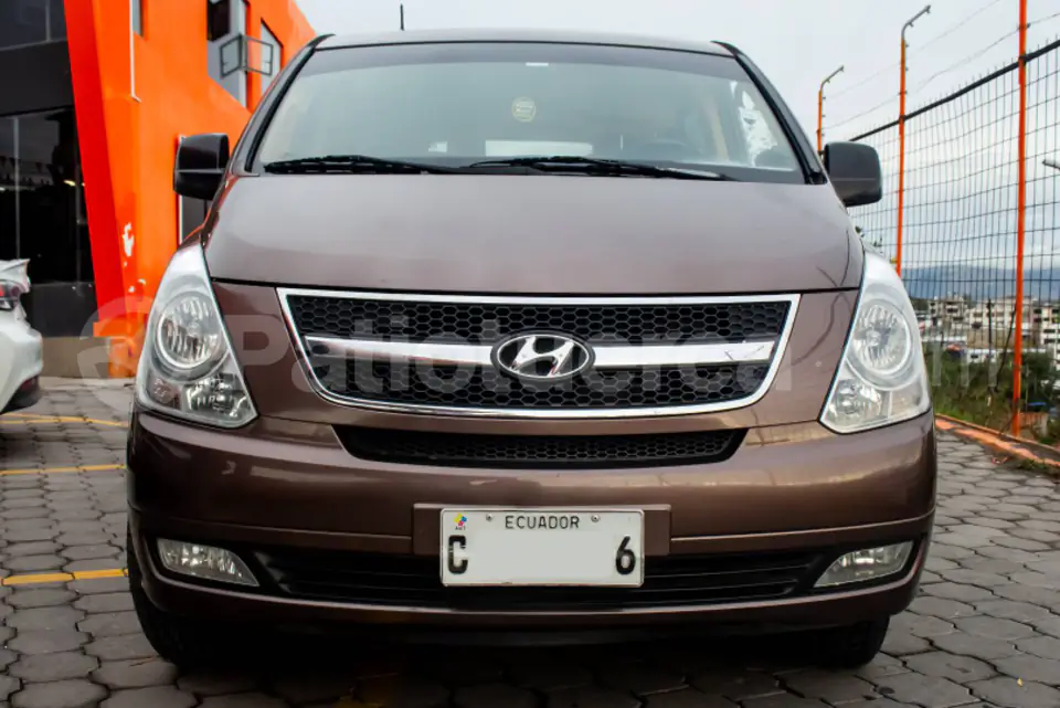 Foto 1 de Hyundai H1 12 pasajeros