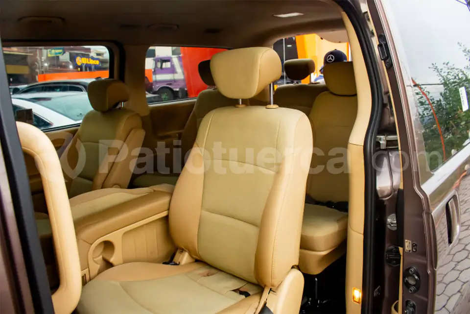Foto 8 de Hyundai H1 12 pasajeros