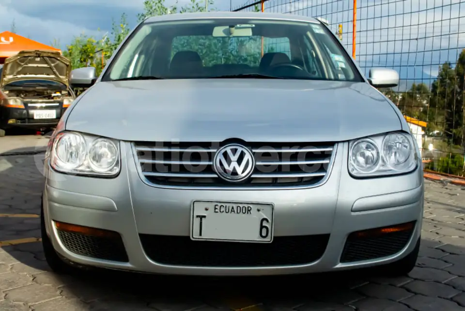 Foto 1 de Volkswagen Jetta Trendline TM