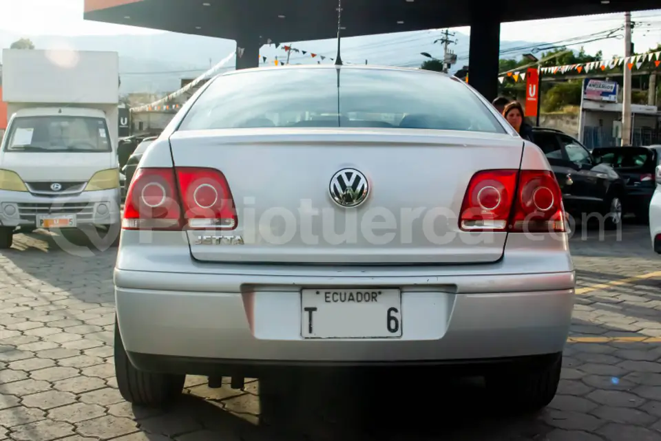 Foto 4 de Volkswagen Jetta Trendline TM