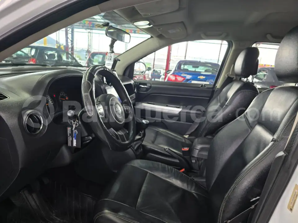 Foto 8 de Jeep Compass Sport