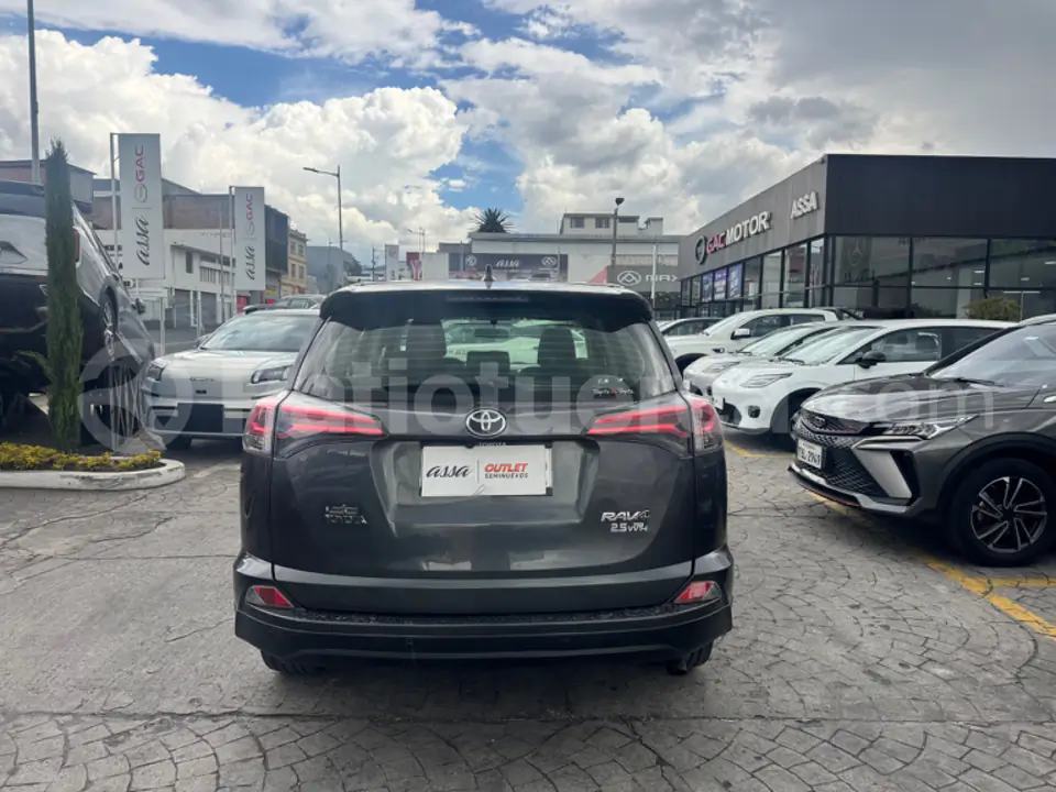 Foto 6 de Toyota NEW RAV 4