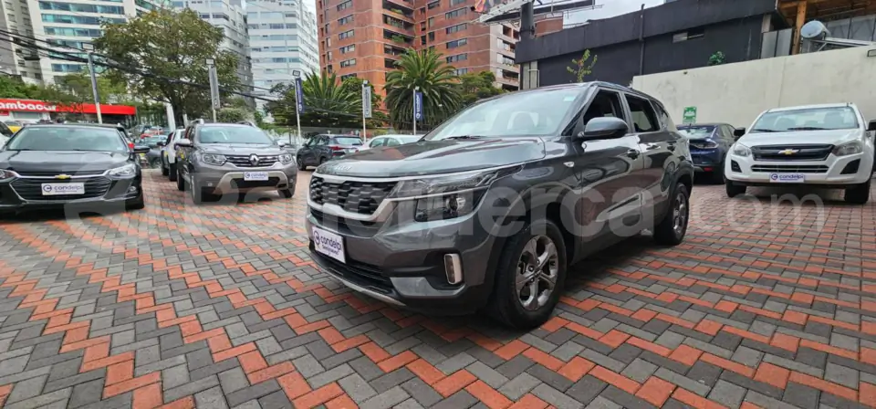 Foto 3 de Kia Seltos LX