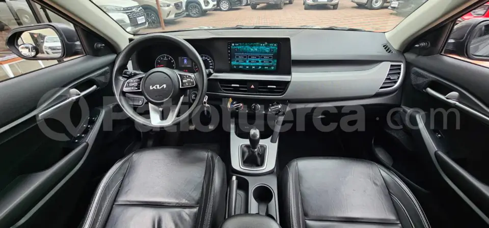 Foto 10 de Kia Seltos LX