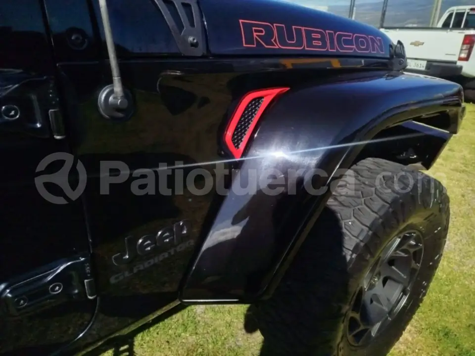 Foto 3 de Jeep GLADIATOR SPORT