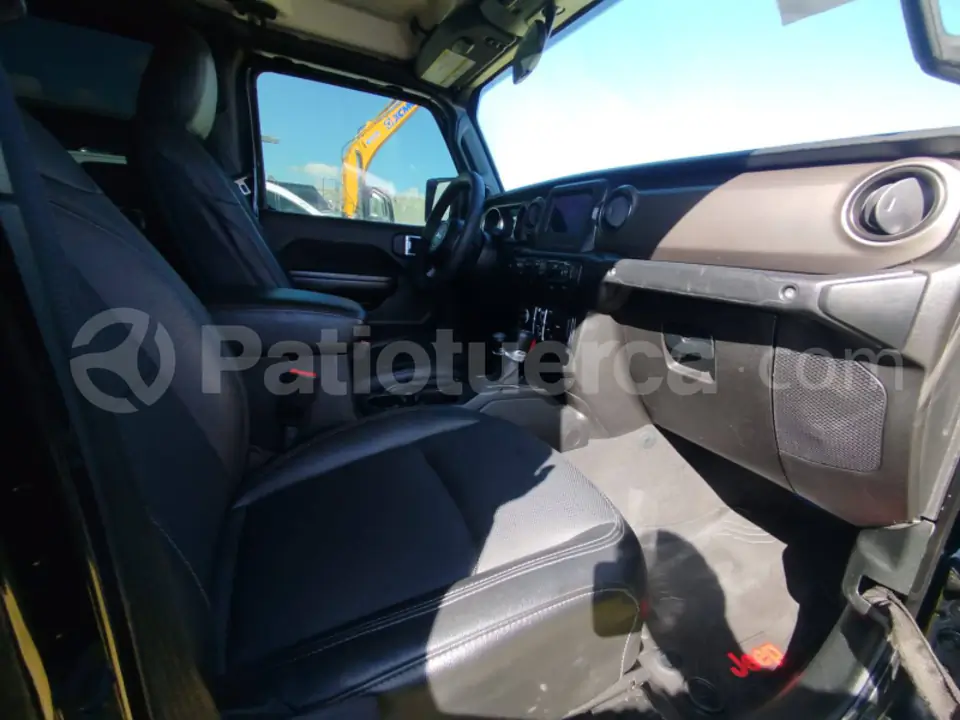 Foto 10 de Jeep GLADIATOR SPORT