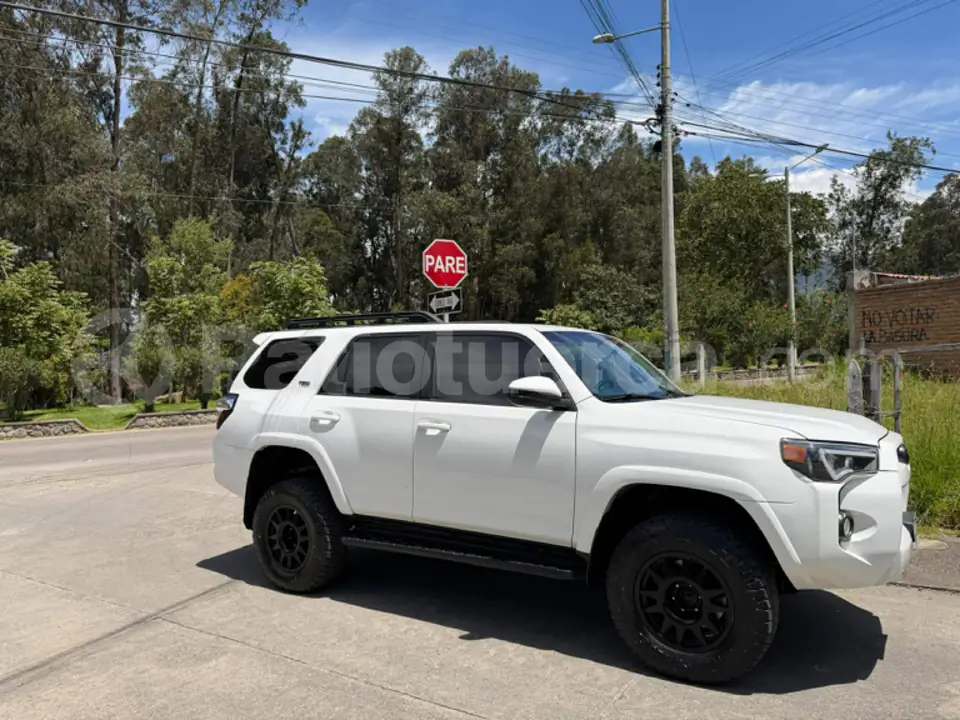 Foto 6 de Toyota 4Runner SR5
