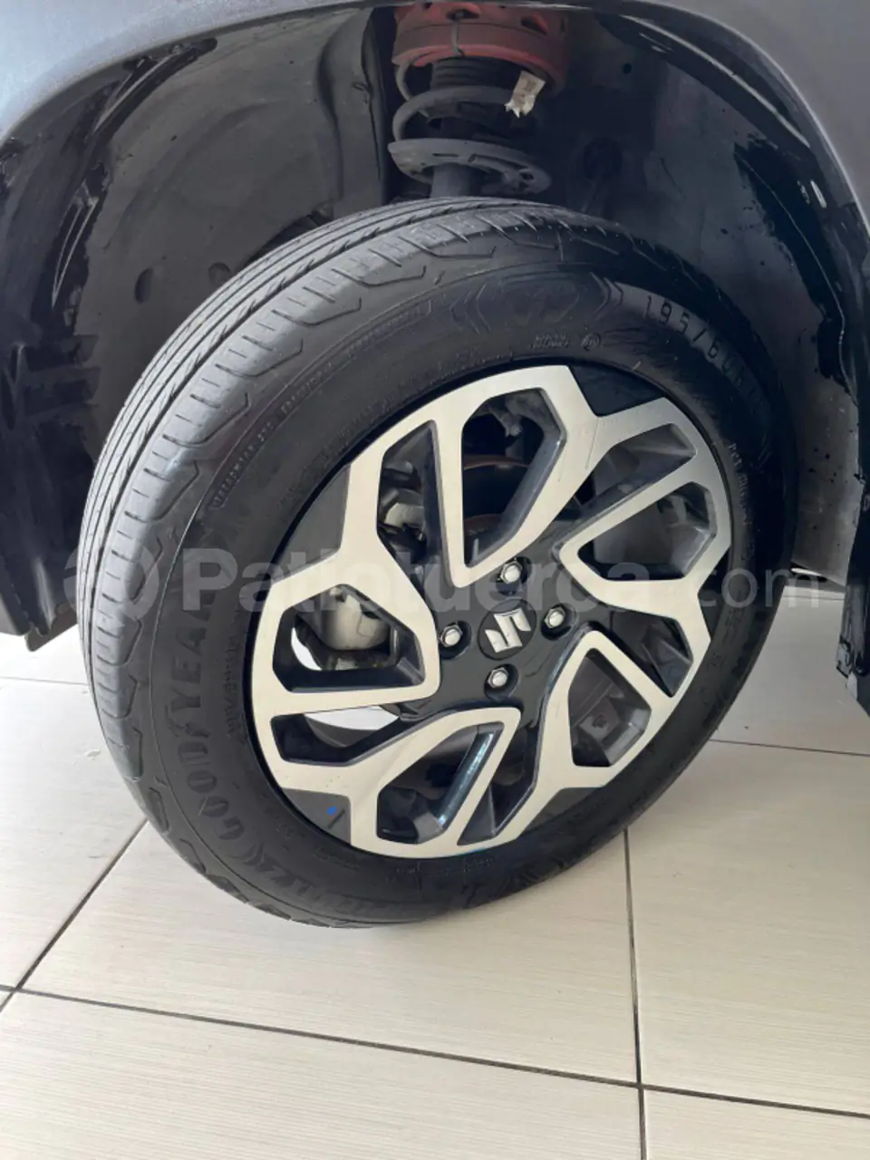 Foto 3 de Suzuki FRONX